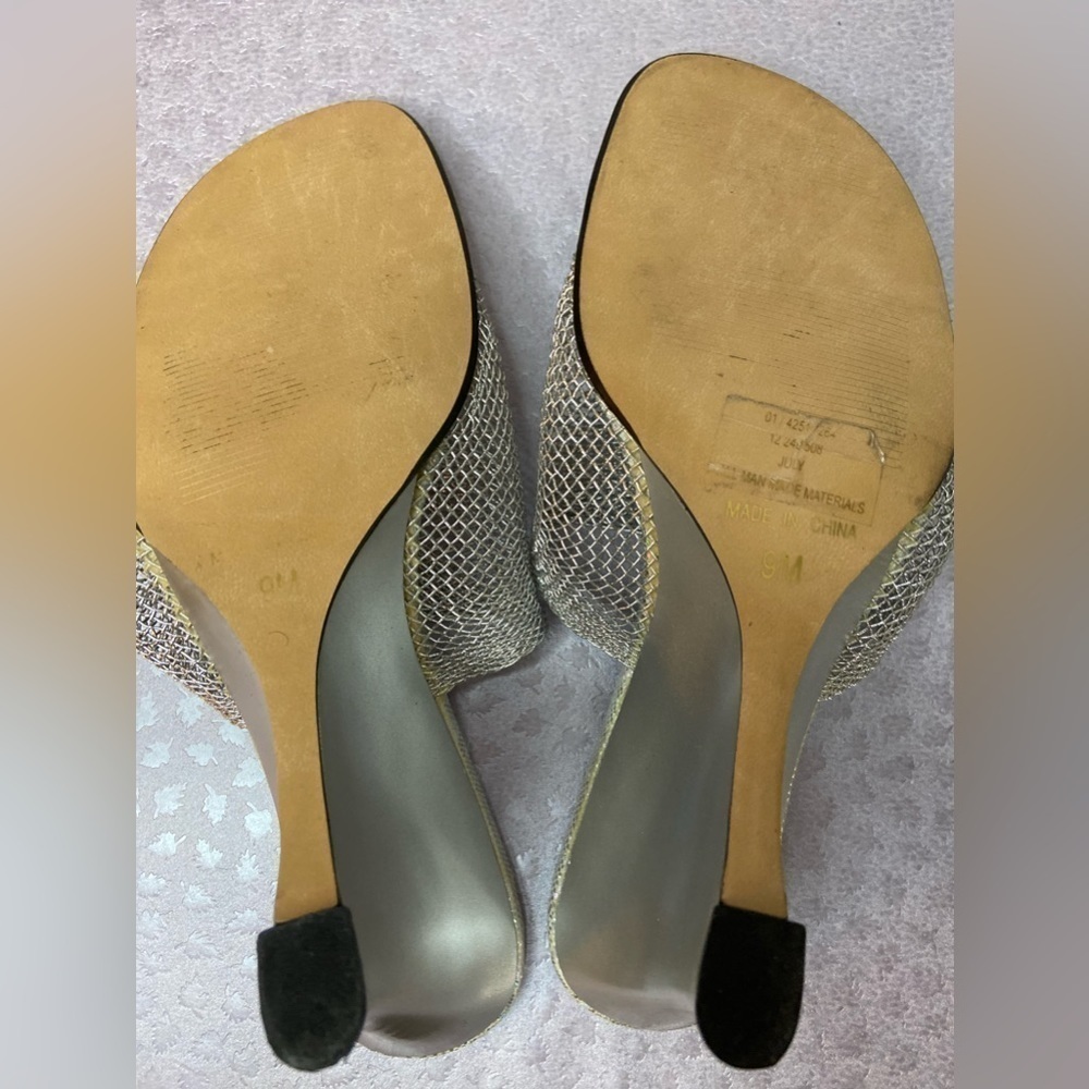 Pierre Dumas~Iridescent Insole w/Wire Mesh-Look Slide Sandal~Wedge~Silver~Size 9 - Picture 8 of 13